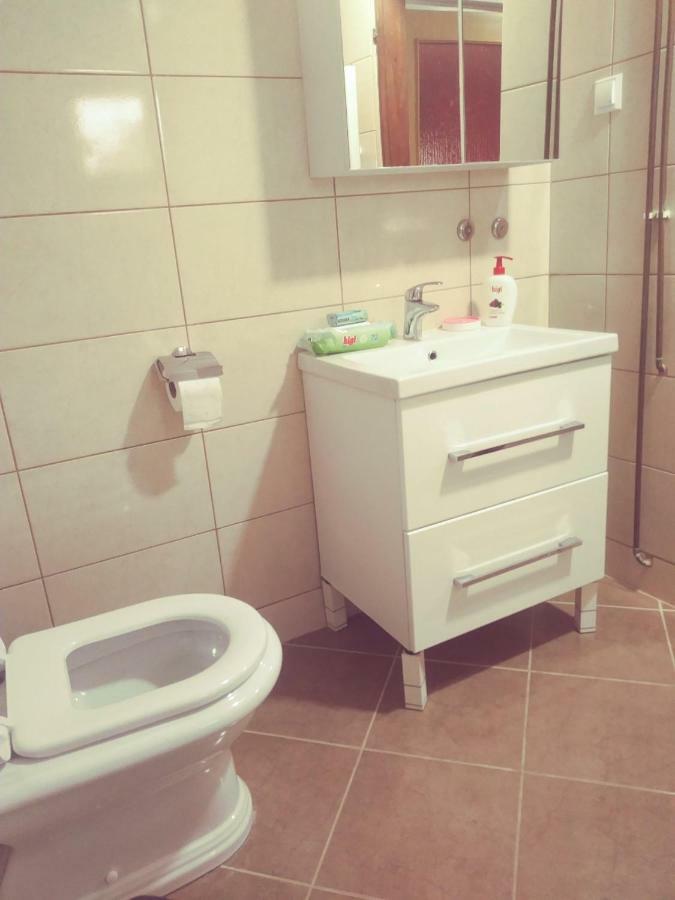 بيهاتش Apartment Terra & Boat Trip المظهر الخارجي الصورة